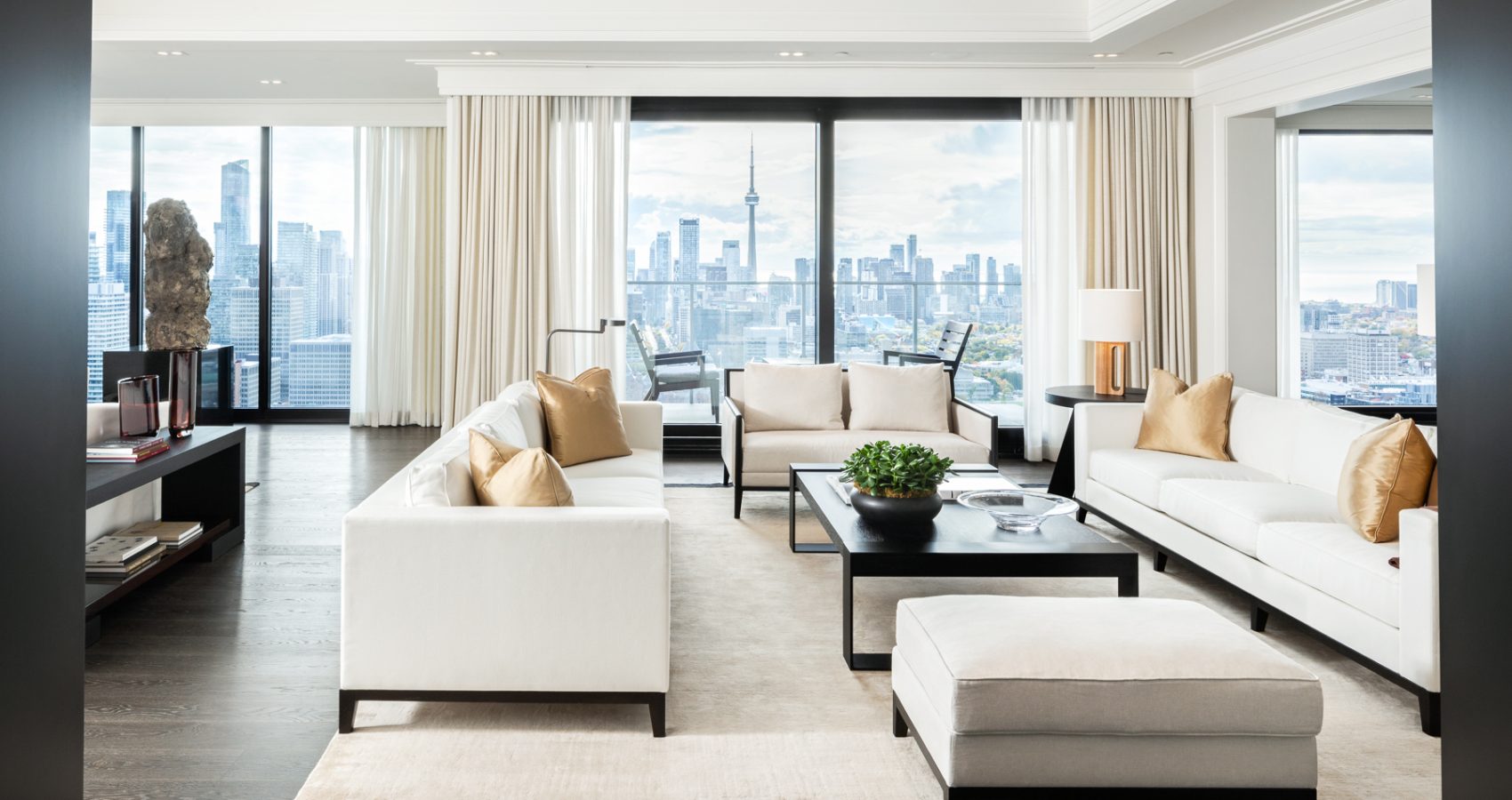 Yorkville Private Estates LPH02